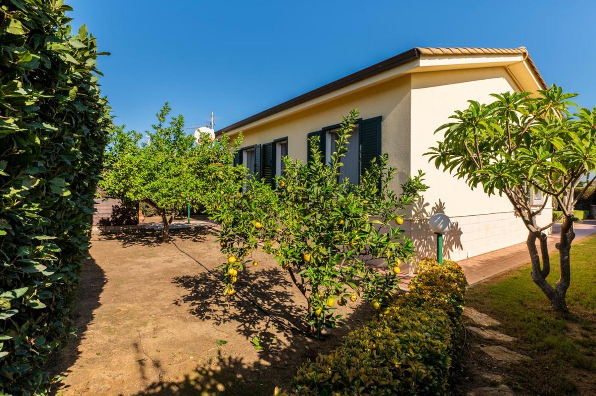 Villa Plumeria Кампофеличе-ди-Роччелла Экстерьер фото
