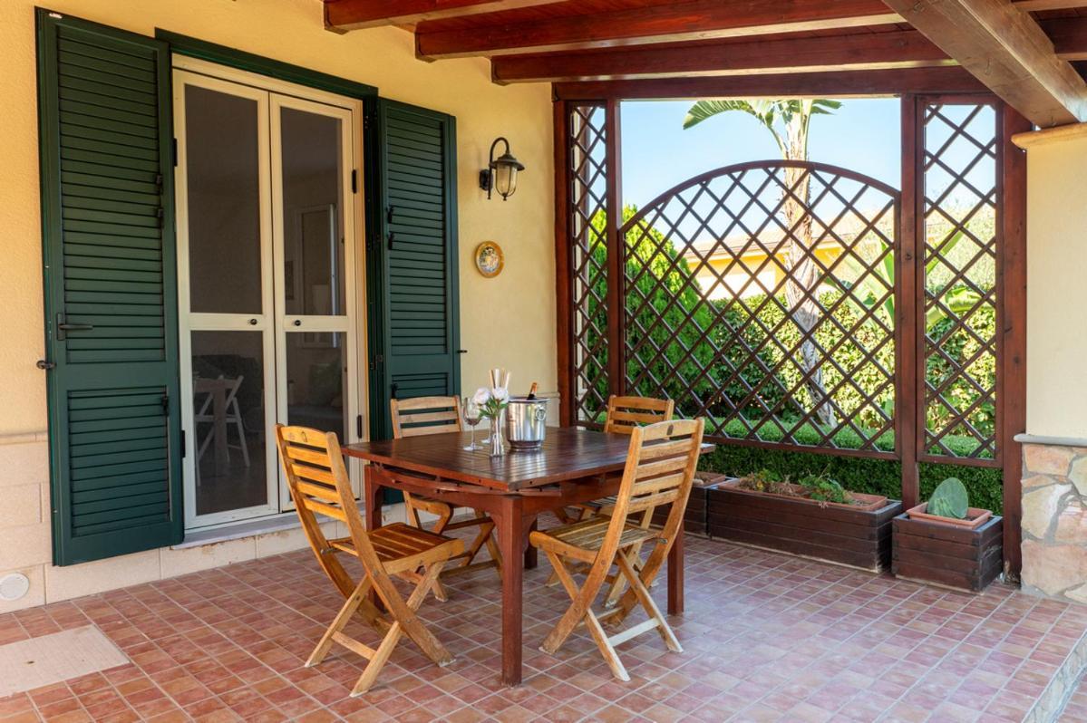 Villa Plumeria Кампофеличе-ди-Роччелла Экстерьер фото