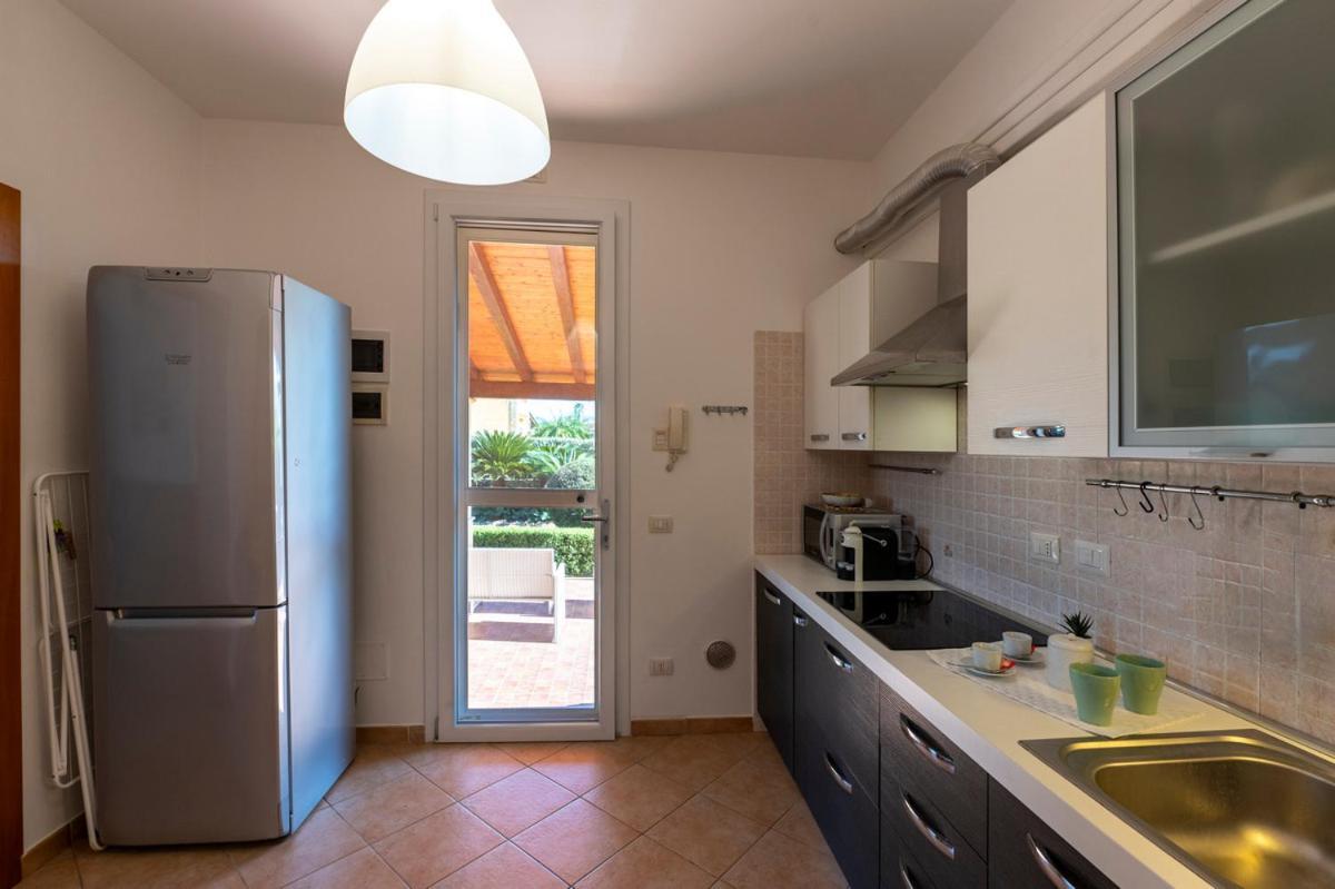 Villa Plumeria Кампофеличе-ди-Роччелла Экстерьер фото